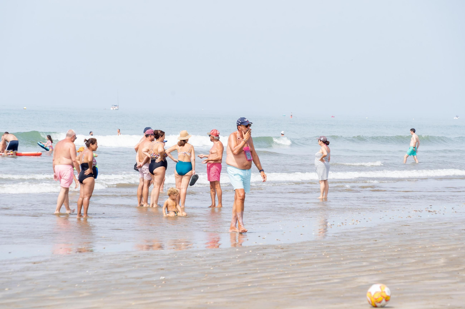 El ambiente de las playas de Huelva el domingo 24 de agosto