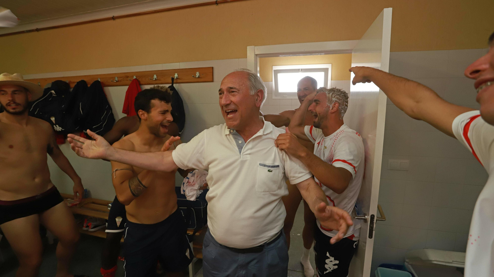 Las mejores fotos de la celebración del ascenso del Algeciras en Socuéllamos