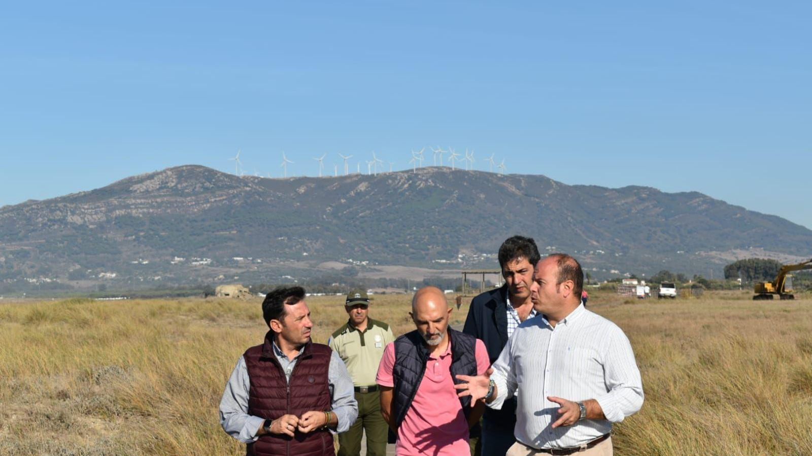 Javier Rodríguez Ros, Óscar Curtido y Jorge Serradilla durante la visita de este miércoles.