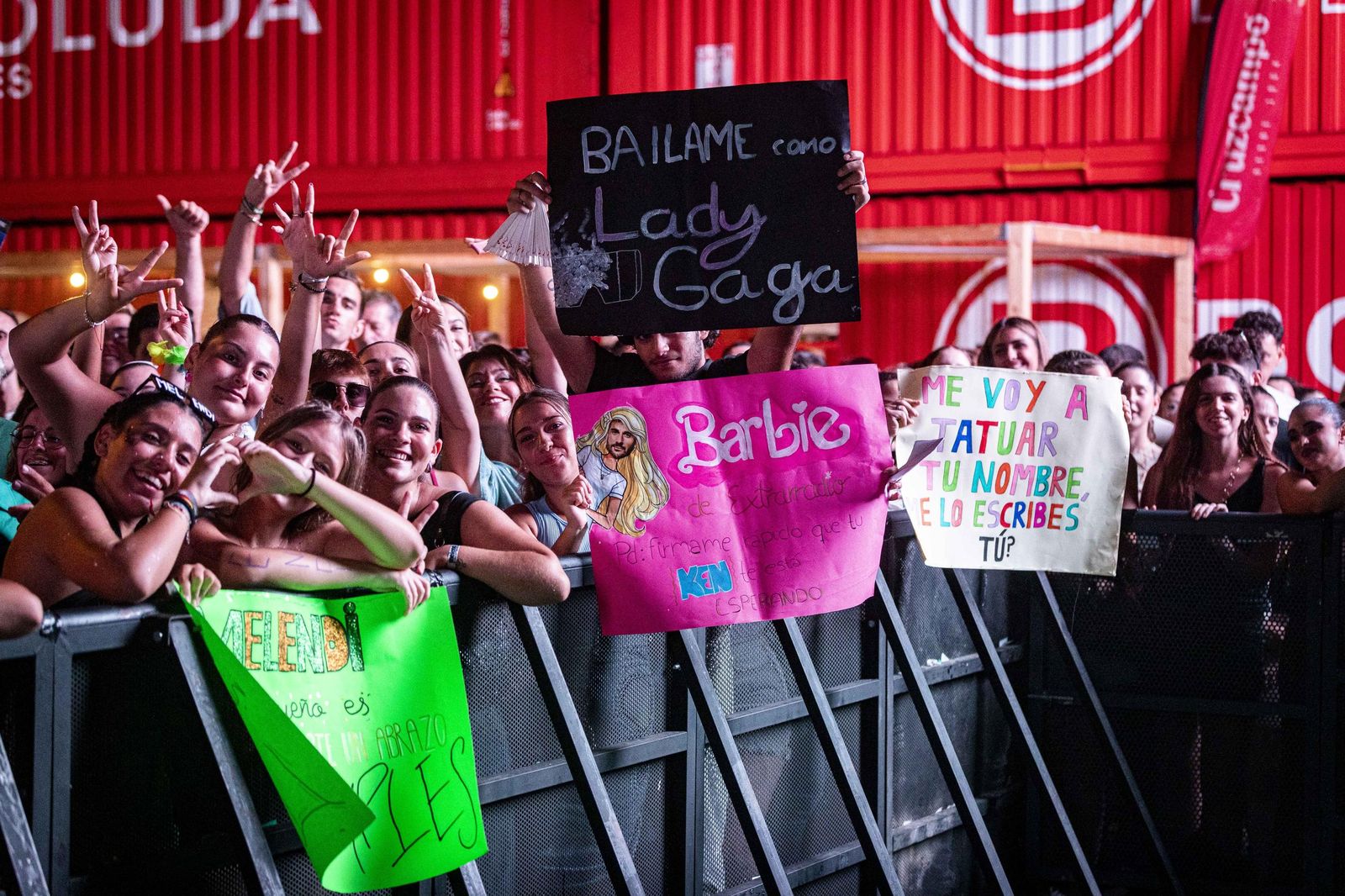 Búscate en las fotos del concierto de Melendi en Cádiz