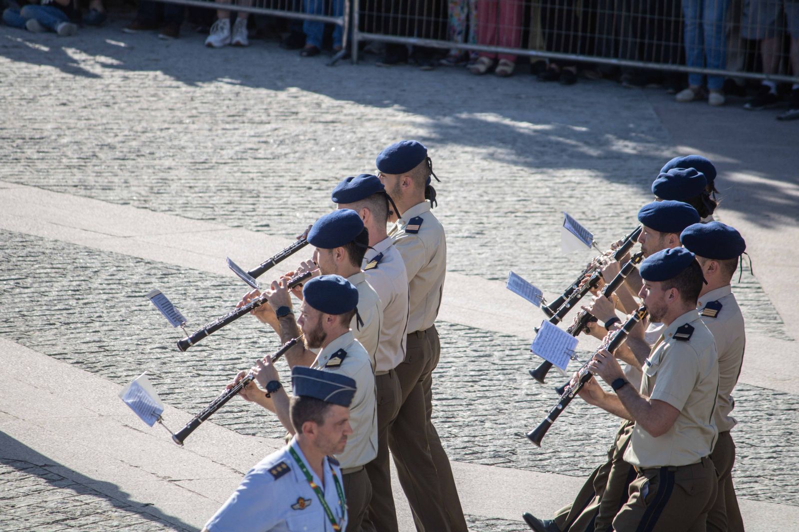 Las bandas de música se lucen antes del Día de las Fuerzas Armadas en Granada