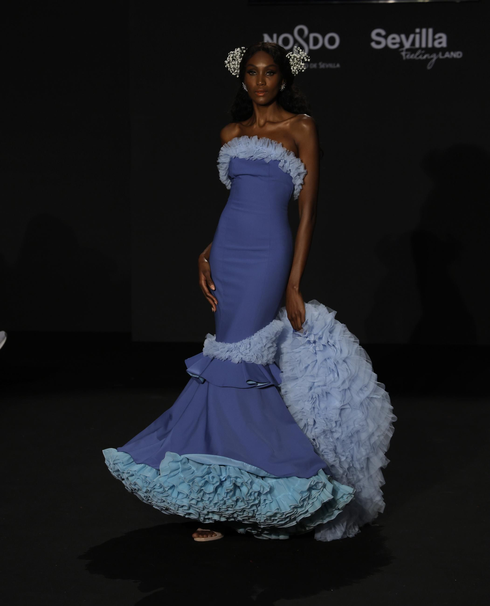 Emprende Lunares, el desfile de moda flamenca de Sara Pozo, que anticipa la Feria de Abril: todas las fotos.