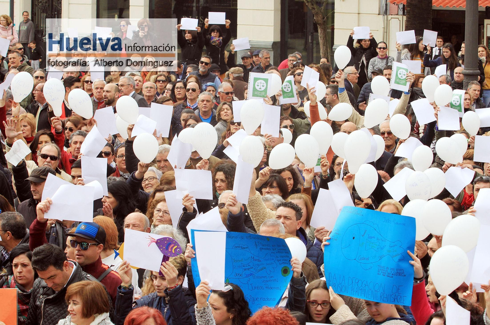 Imágenes de la manifestación contra la derogación de la prisión permanente revisable celebrada en Huelva