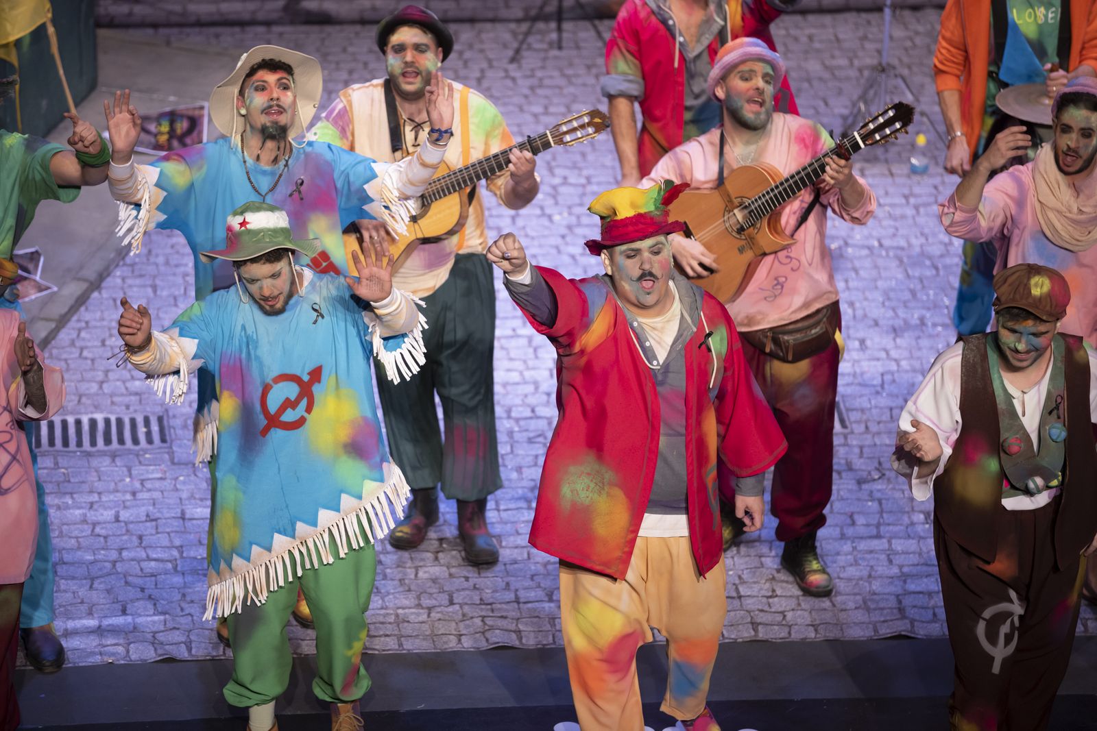 Imágenes de la actuación de la comparsa de Huelva "Los garrapatas" en el Carnaval Colombino