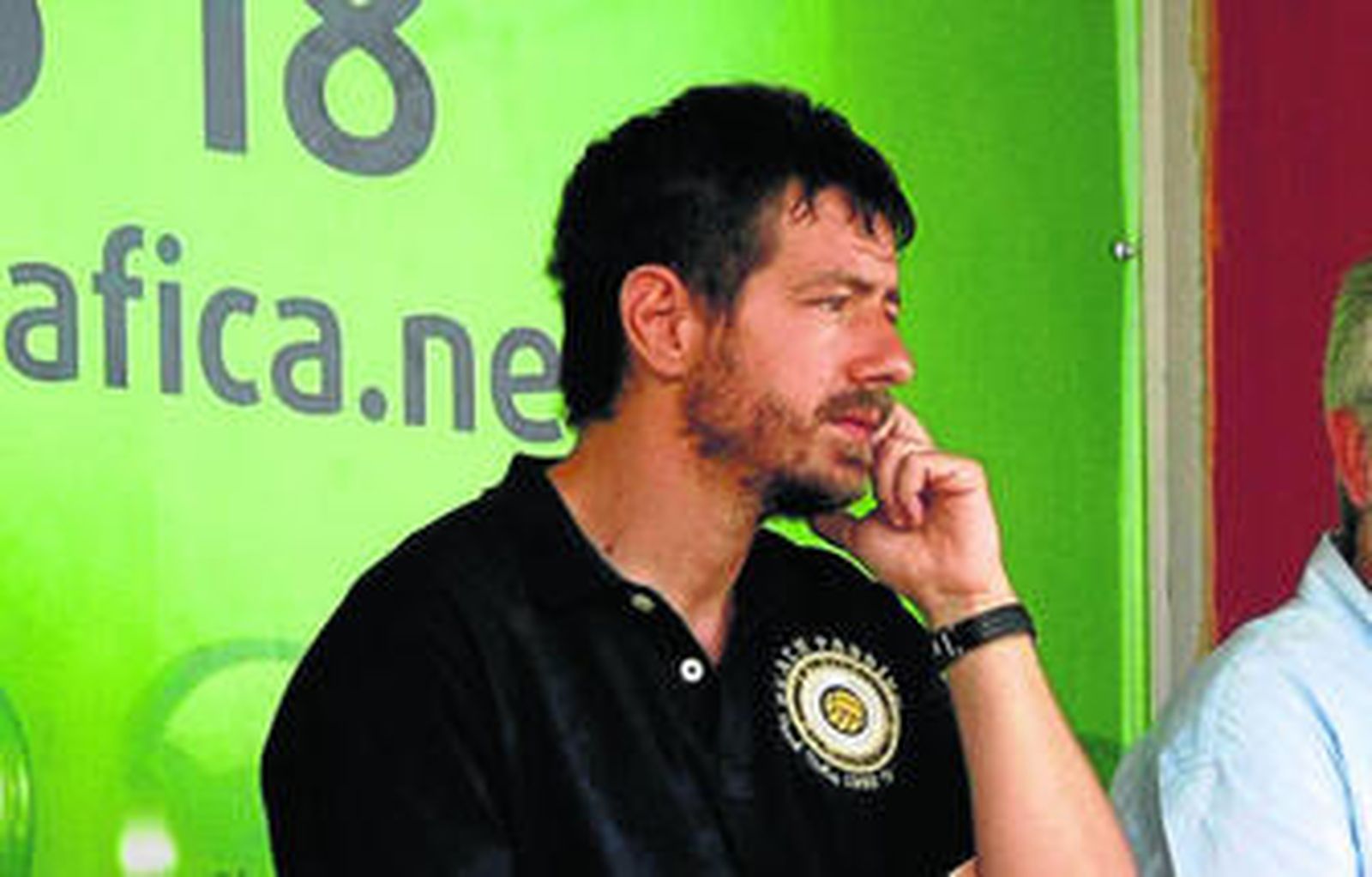 Alessandro Gaucci habla por el teléfono móvil.