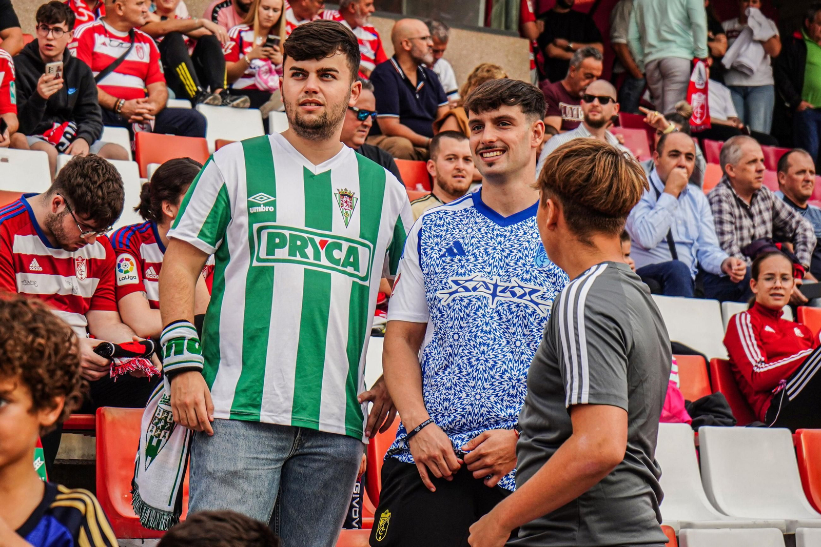 Las fotos del Granada - Córdoba CF en Los Cármenes