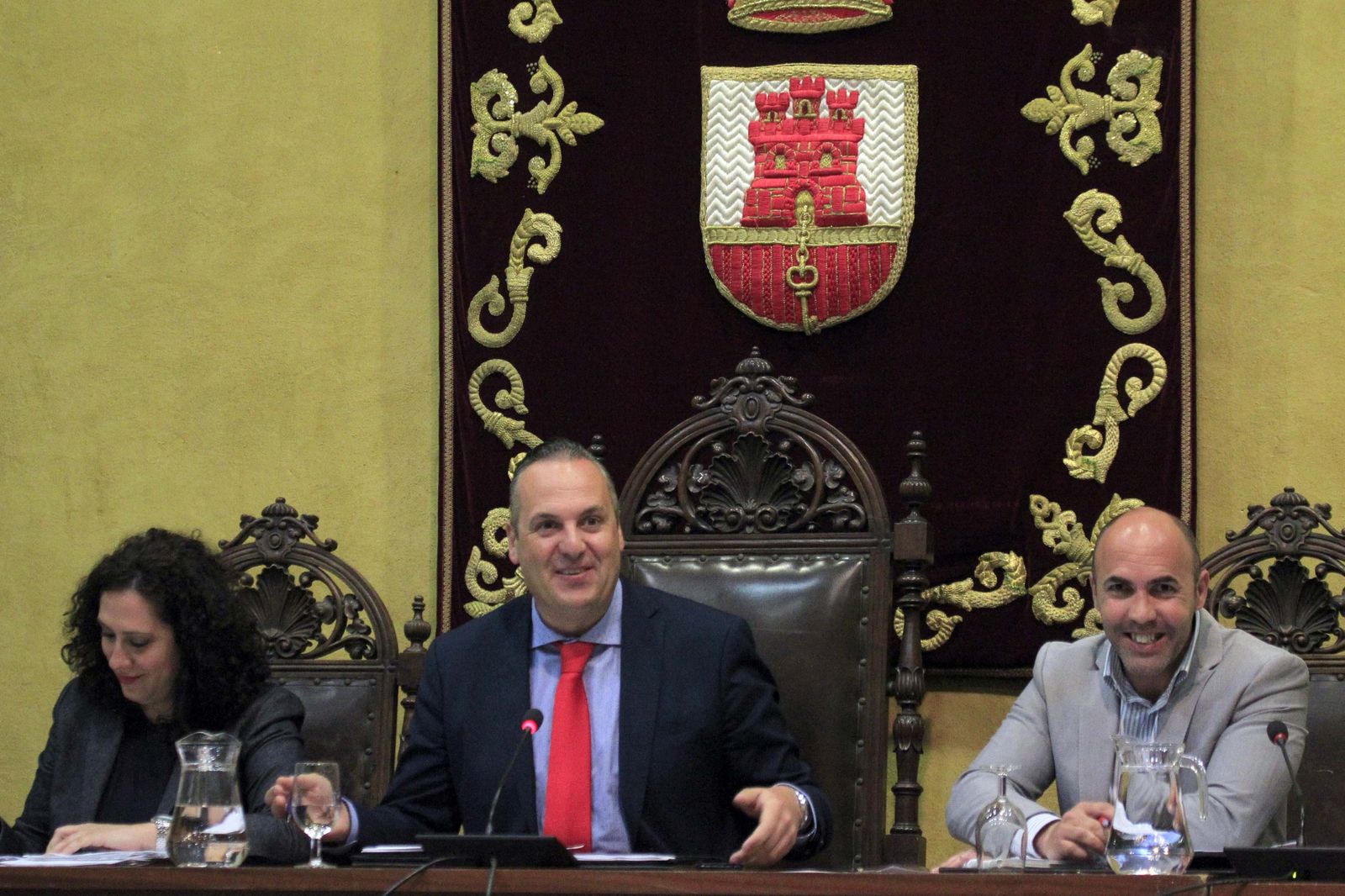 Marchena, Ruiz Boix y Ordóñez, durante un Pleno en San Roque.