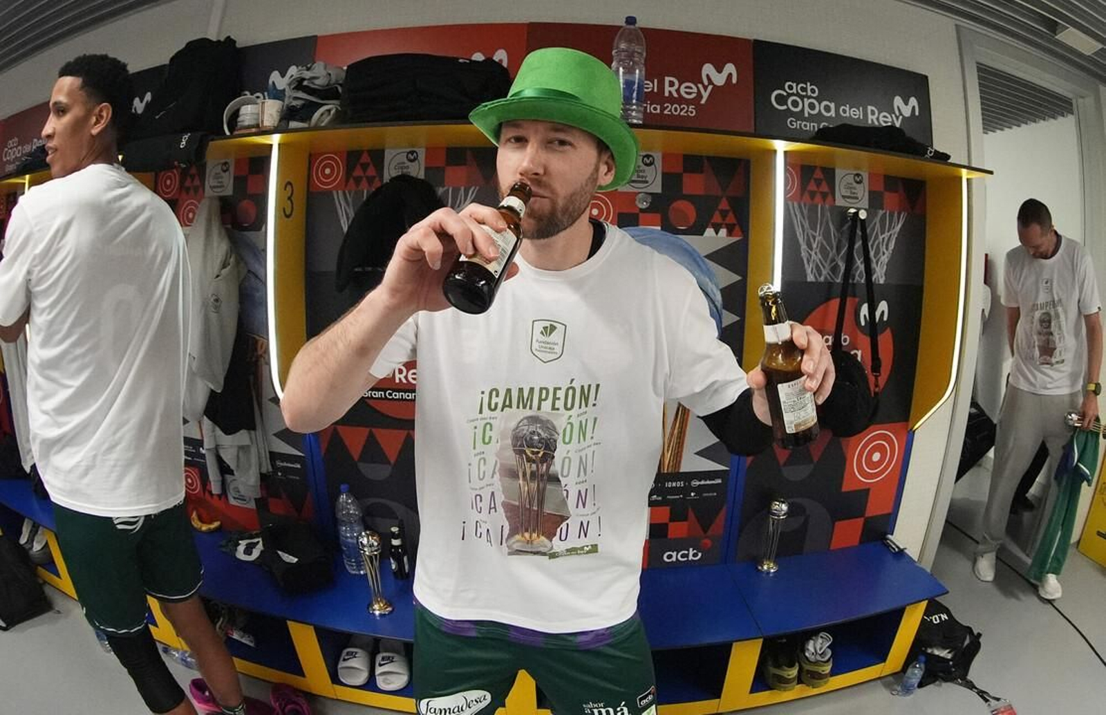 El Unicaja, campeón de Copa: Todas las imágenes del partido, la fiesta y la llegada a Málaga