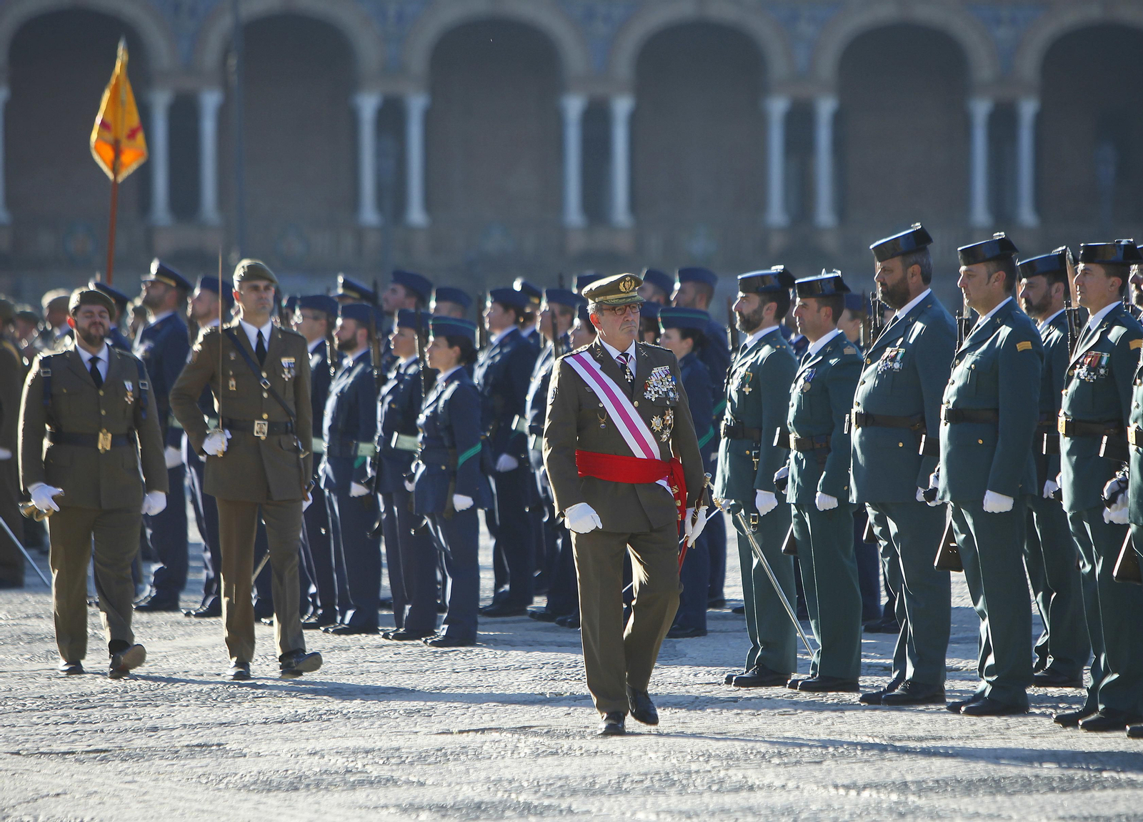Las mejores imágenes de la Pascua Militar en Sevilla