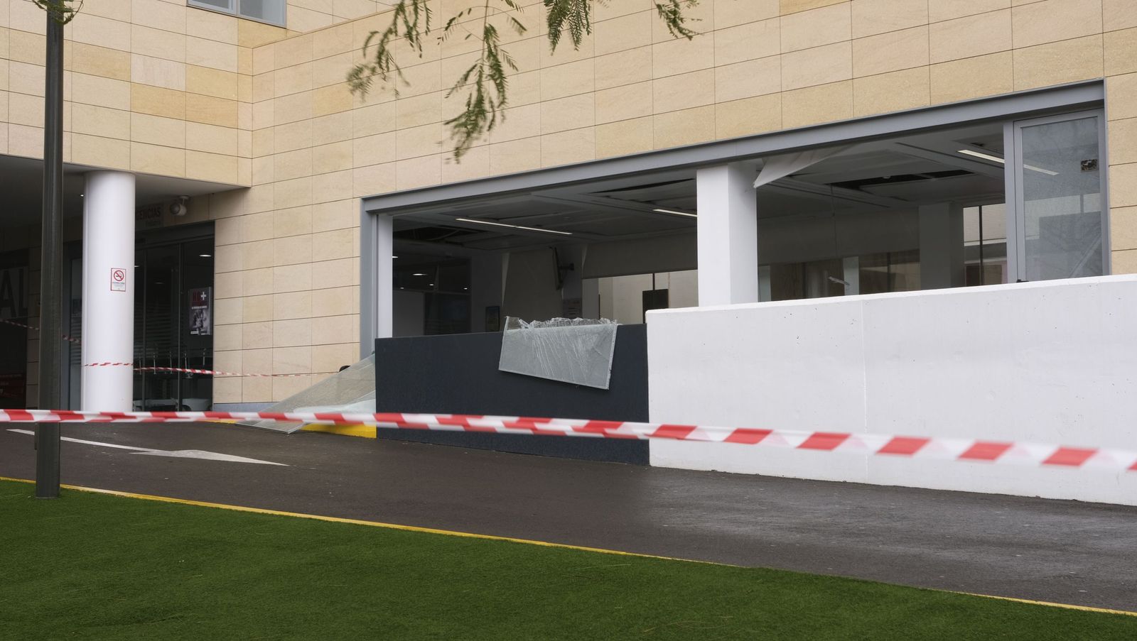 La Borrasca Leonardo se ensaña con Almería, en imágenes