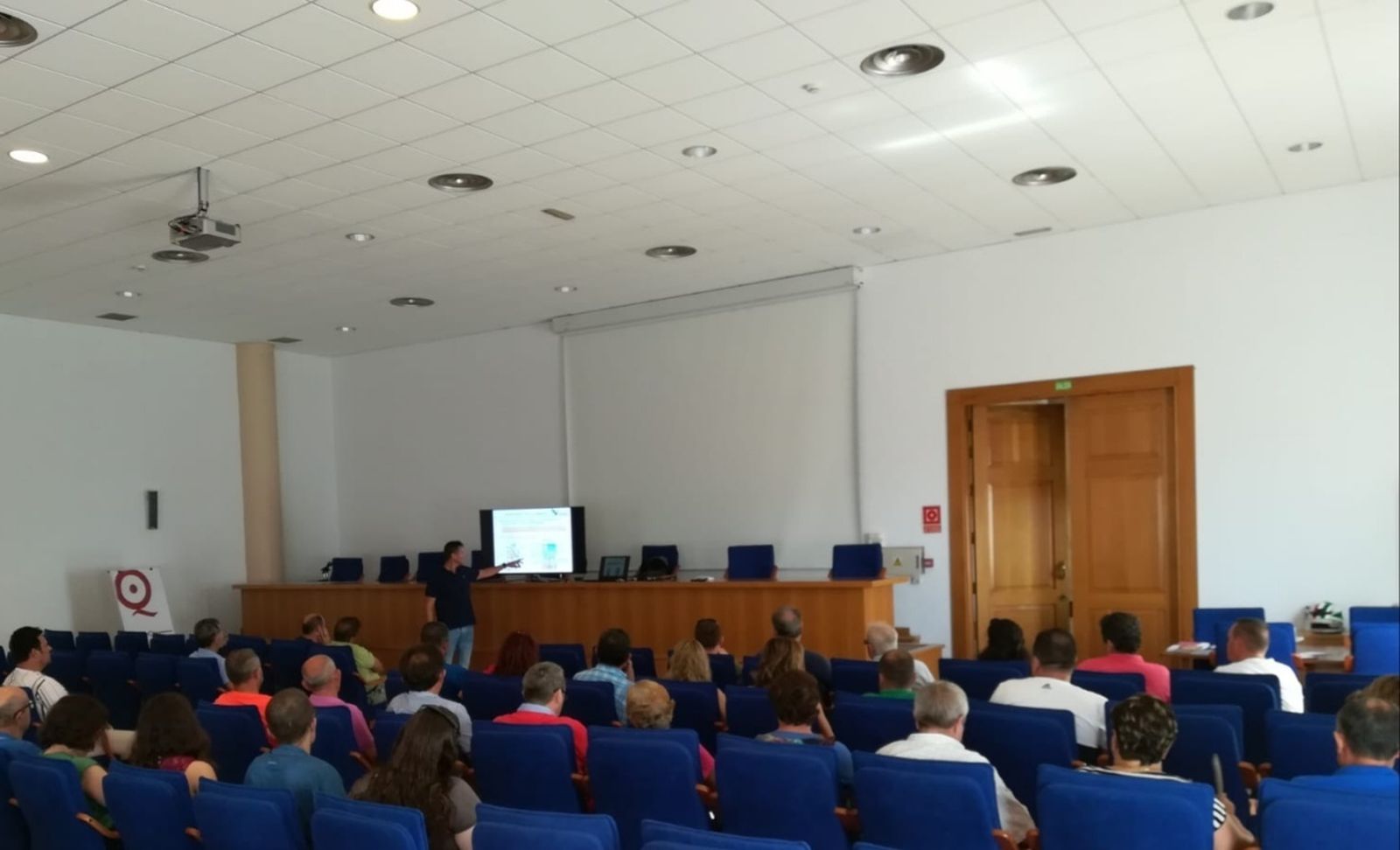Reunión con los agricultores de Vicasol.