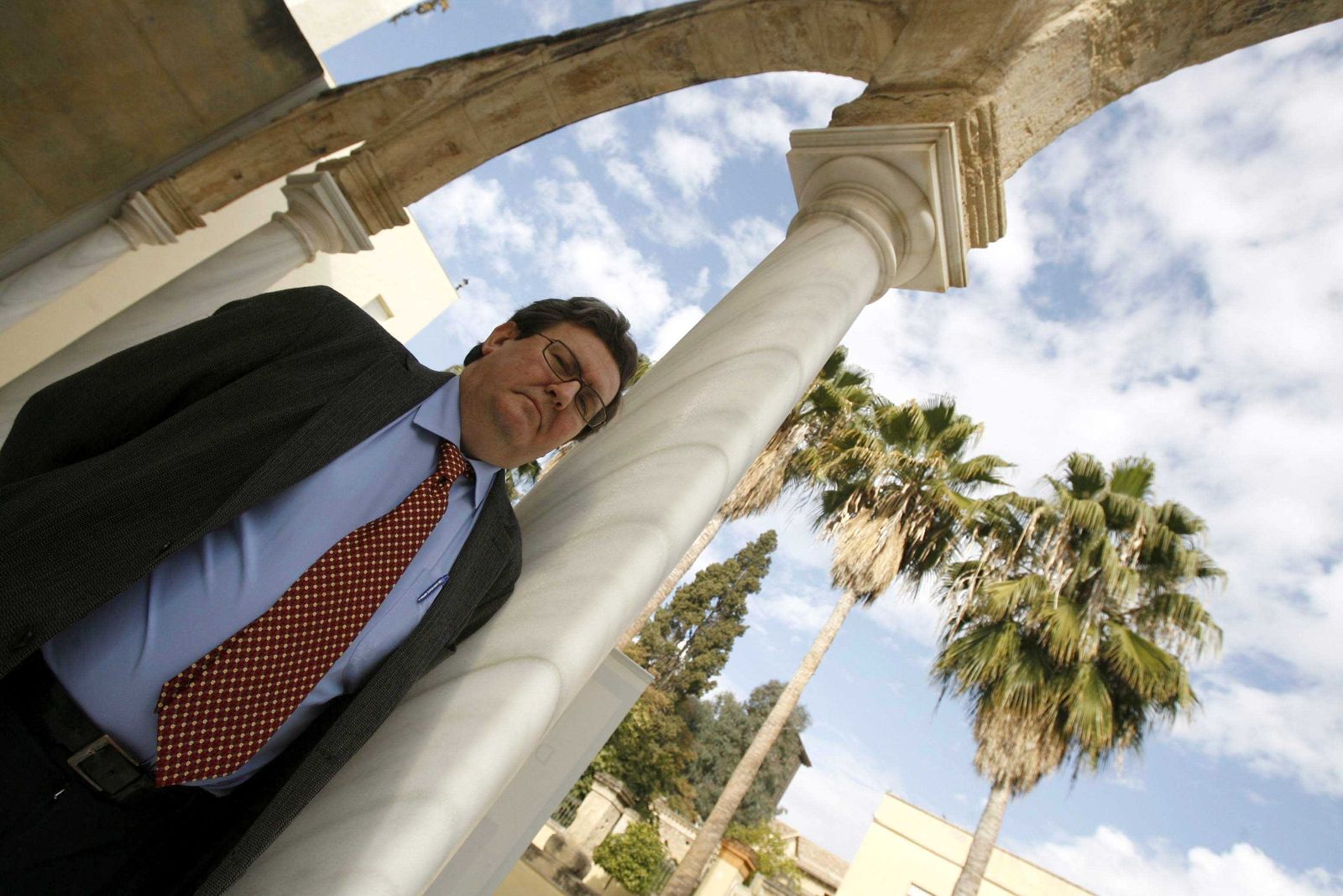 Juan Manuel Bonet asume la dirección del Instituto Cervantes tras dirigir el centro de París.