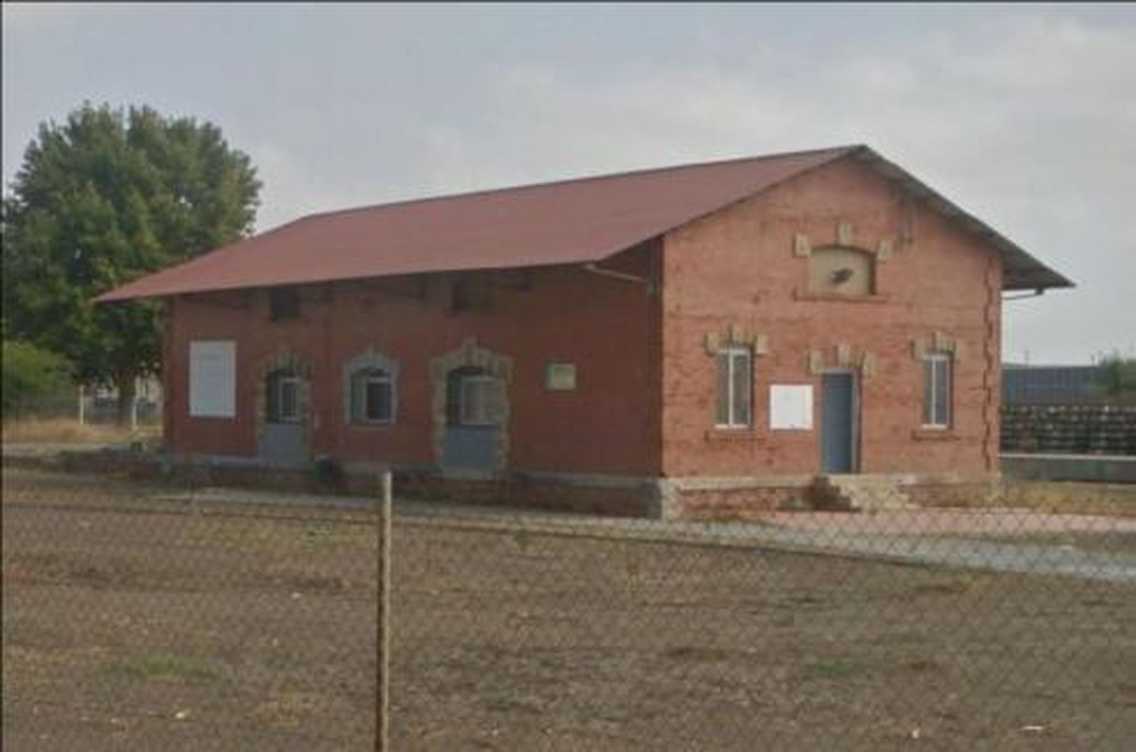 Muelle cubierto de Gibraleón.