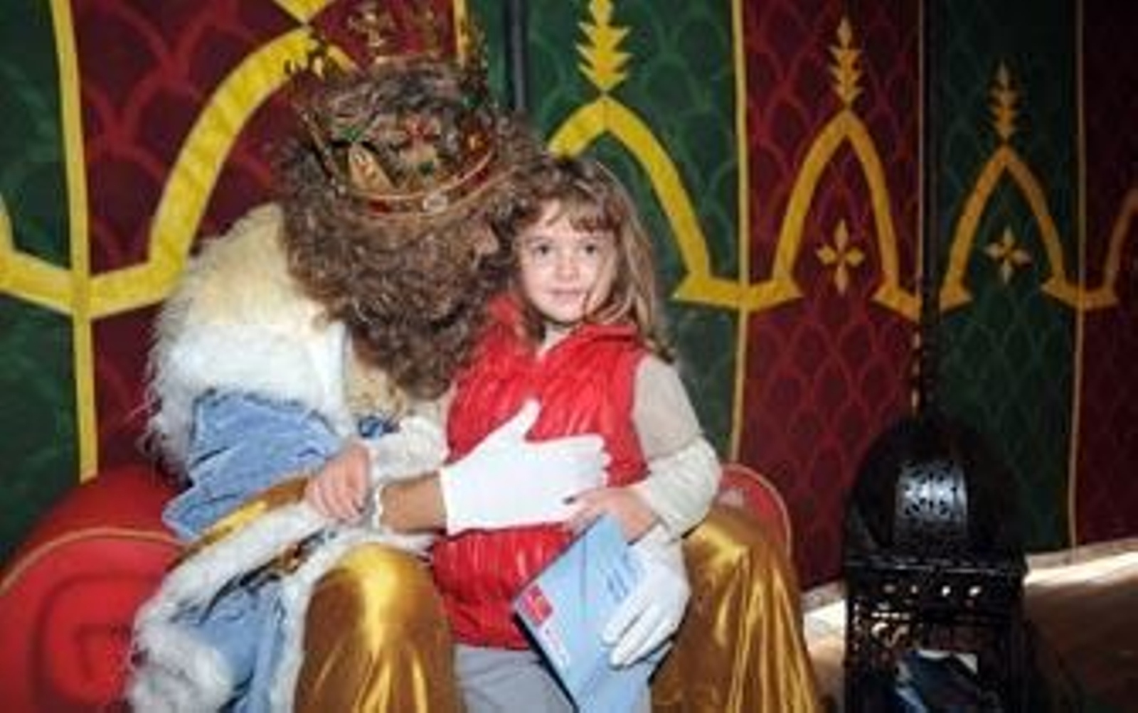 El rey Gaspar recibe ya peticiones en la jaima de Diario de Jerez