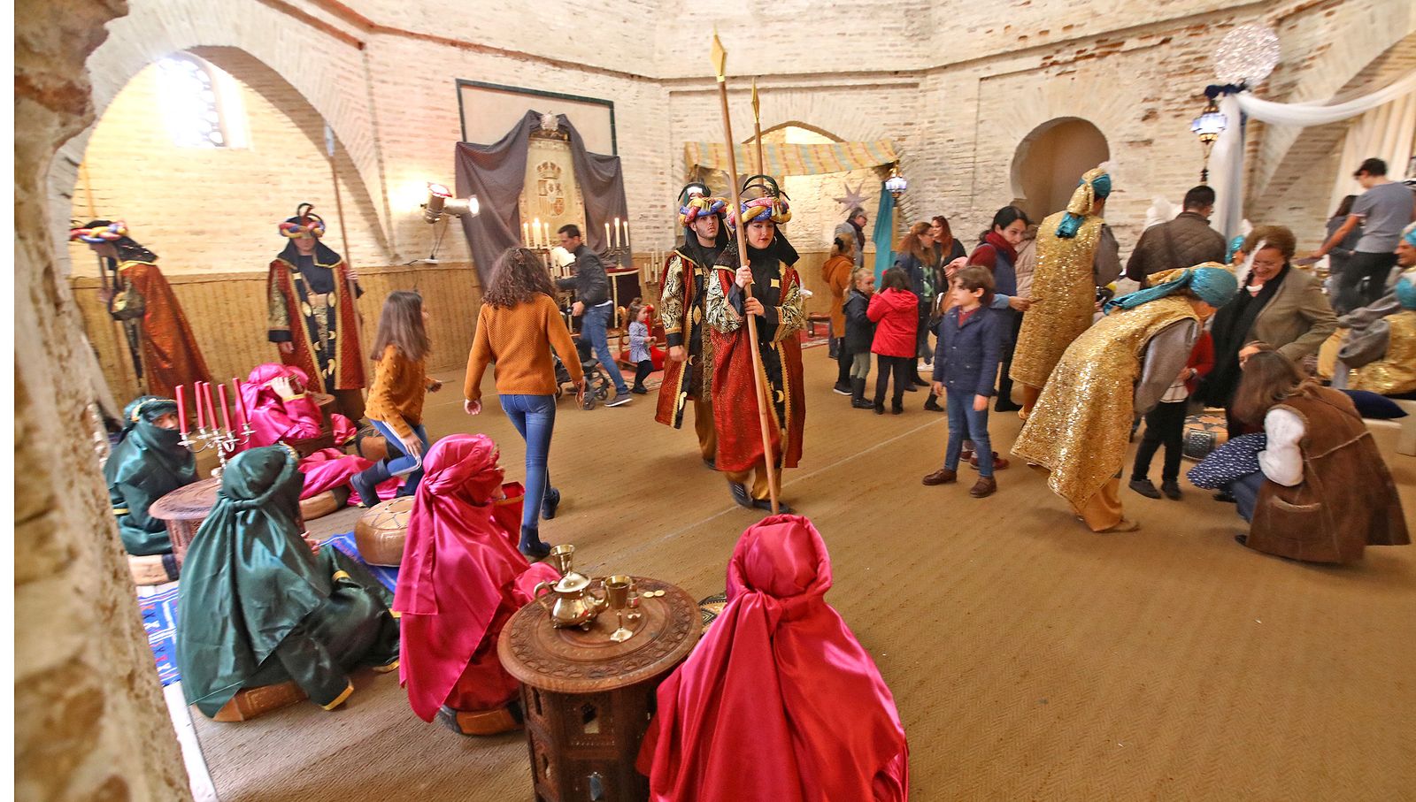 El Gran Visir recibe a los niños de Jerez en el Alcázar