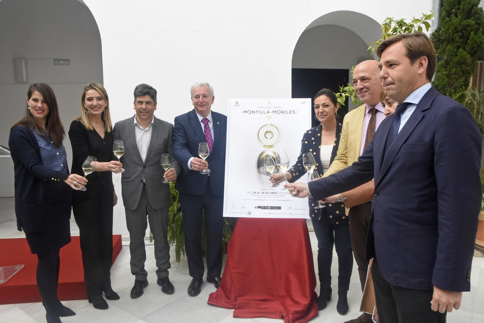 Dirigentes institucionales en la presentación de la Cata del Vino Montilla-Moriles