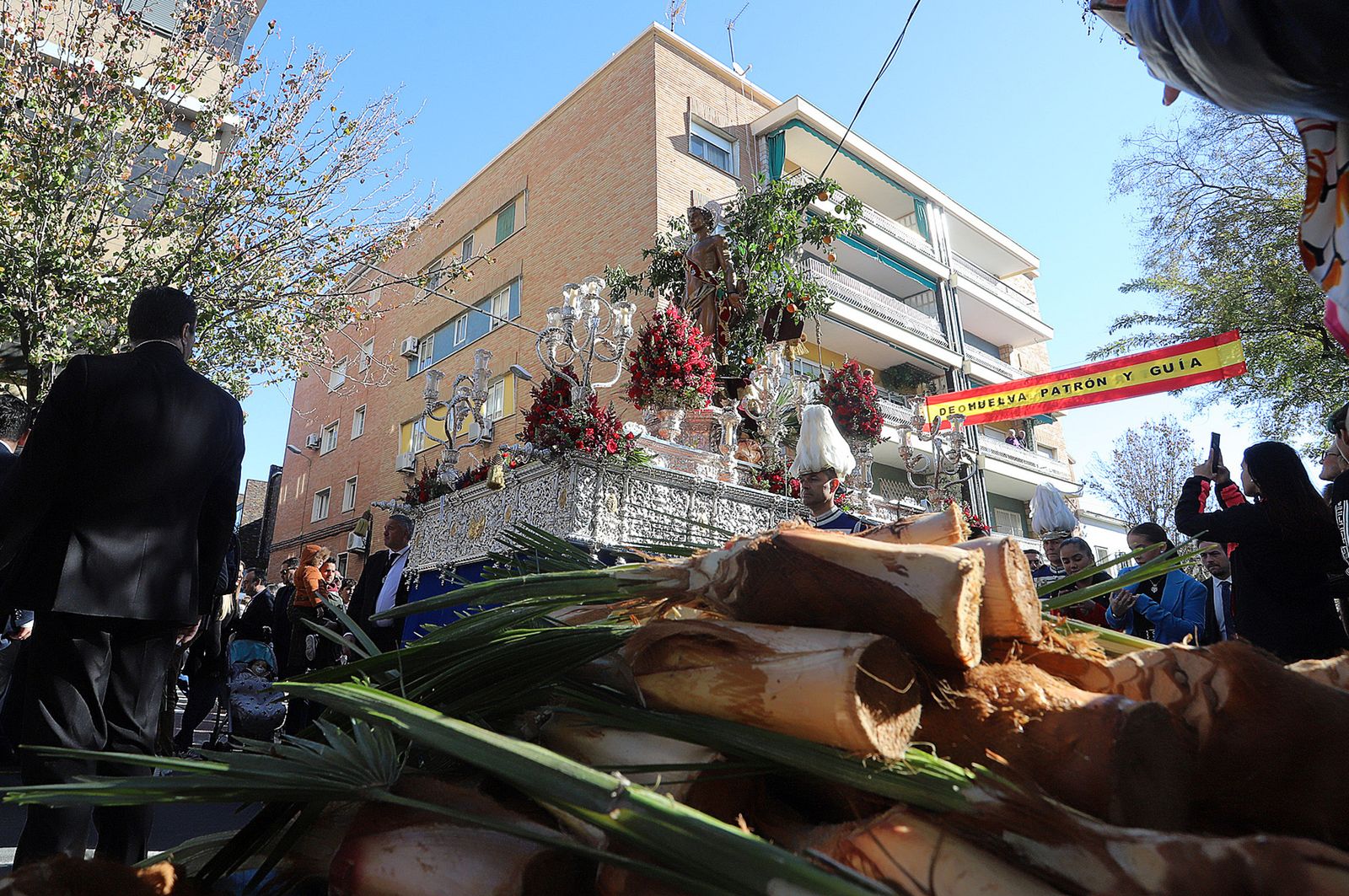 Imágenes de la procesión de San Sebastián en Huelva