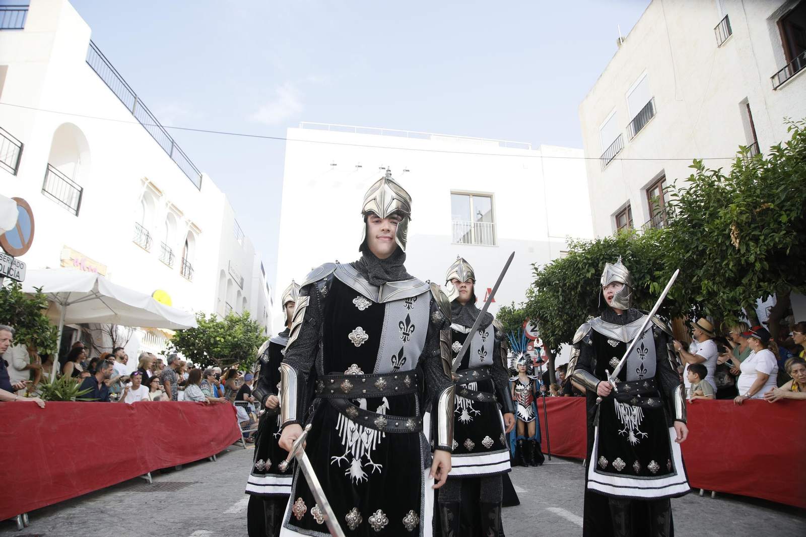 El gran desfile de Moros y Cristianos de Mojácar, en imágenes