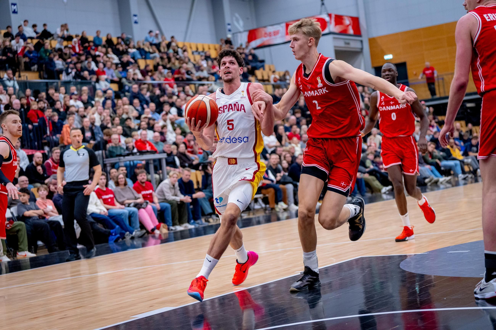 Las mejores fotos del Dinamarca-España de baloncesto