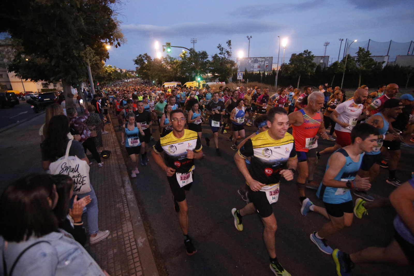 Las mejores fotos de la 21 edición de la Nocturna Trotacalles de Córdoba