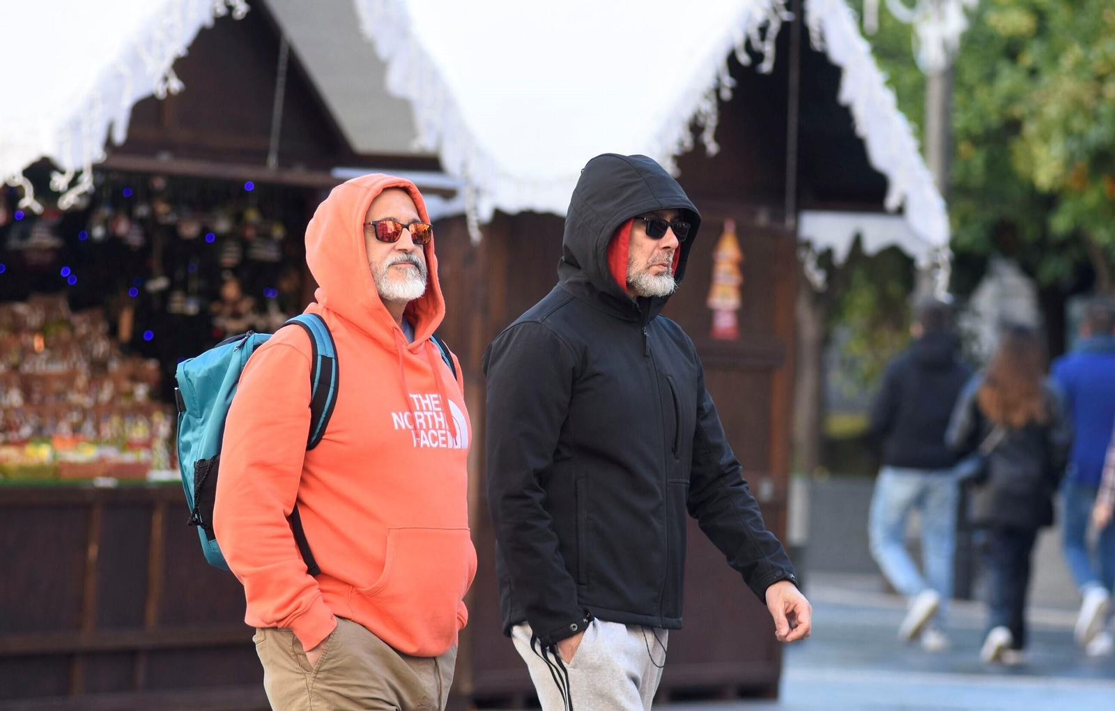 Los cordobeses ultiman las compras antes de Nochebuena, en imágenes