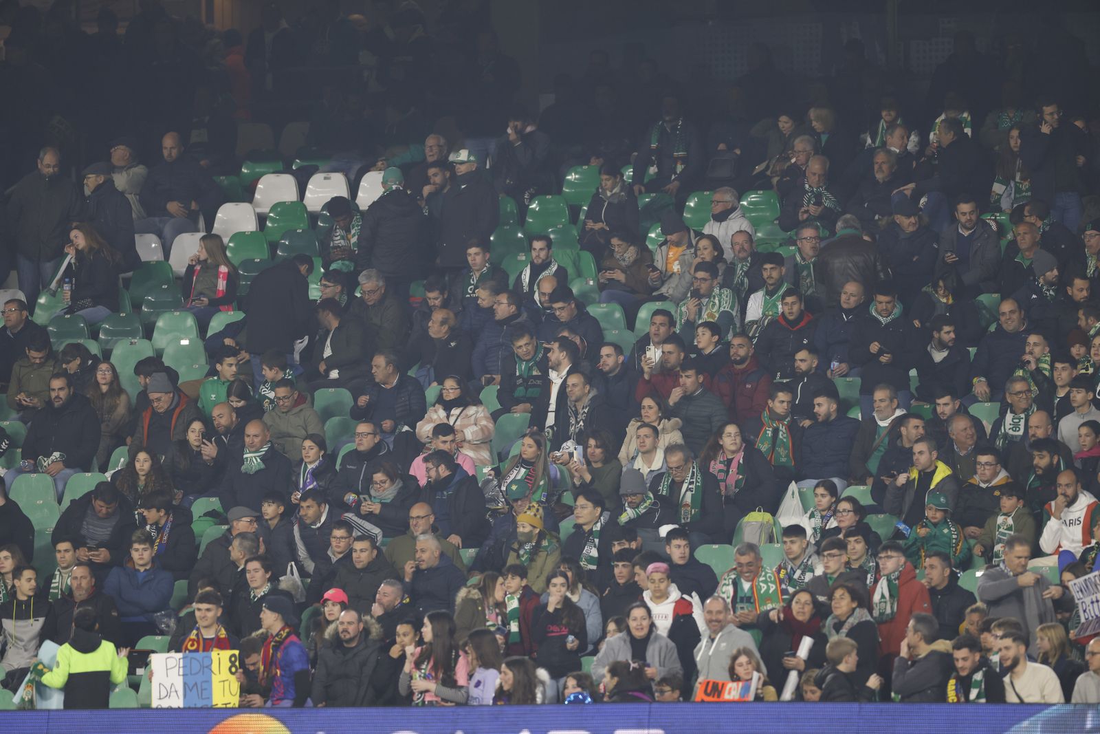 Búscate en las fotos del Betis-Barcelona