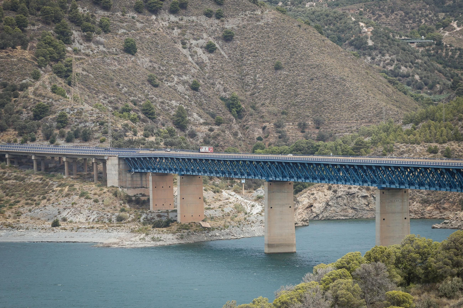 Fotos: así ha ido el primer día de cortes en la autovía A-44 de la Costa de Granada