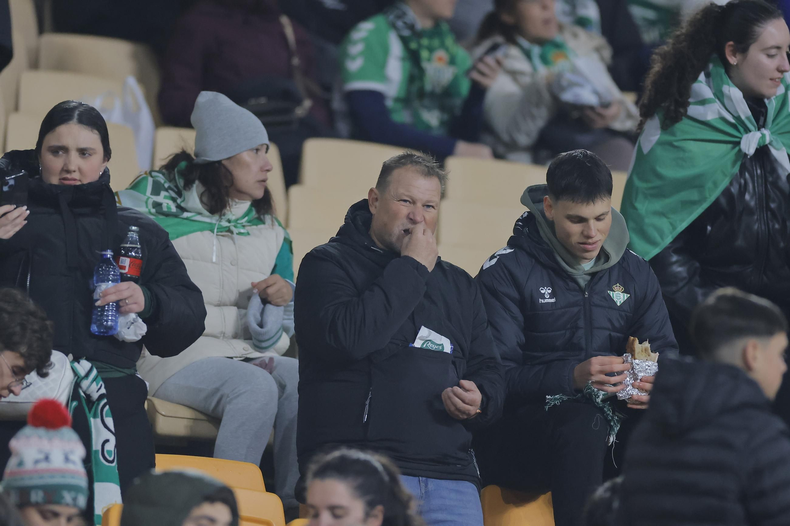 Búscate en las fotos del Betis - Getafe