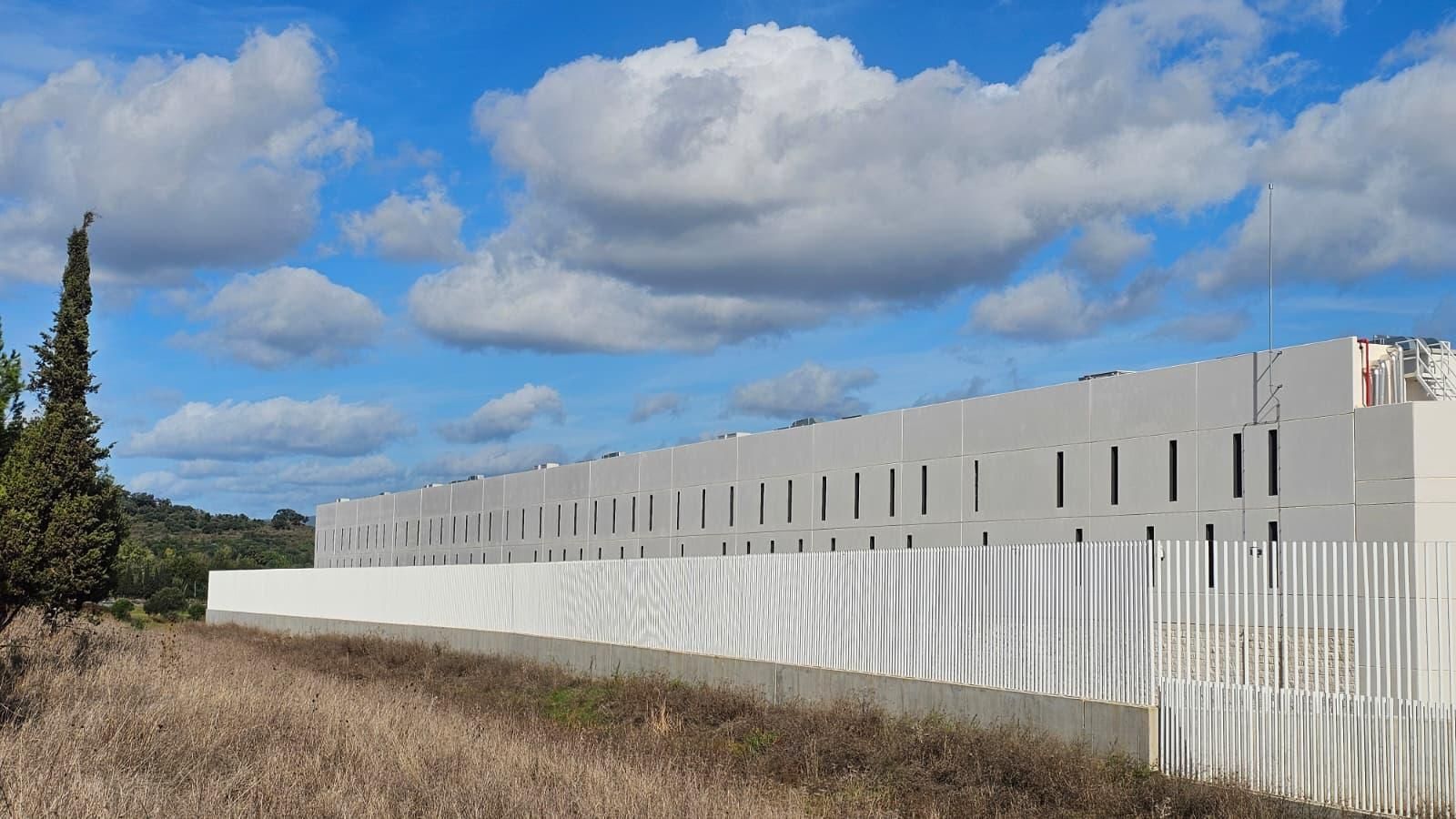 El exterior del nuevo CIE de Algeciras, este jueves.