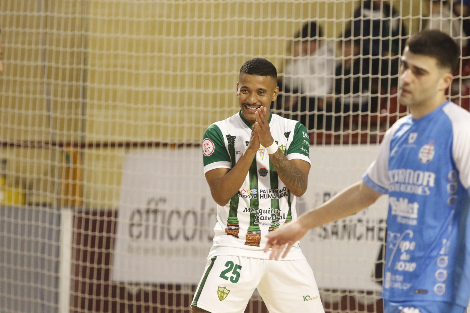 Las mejores fotos de la victoria del Córdoba Futsal ante el Noia