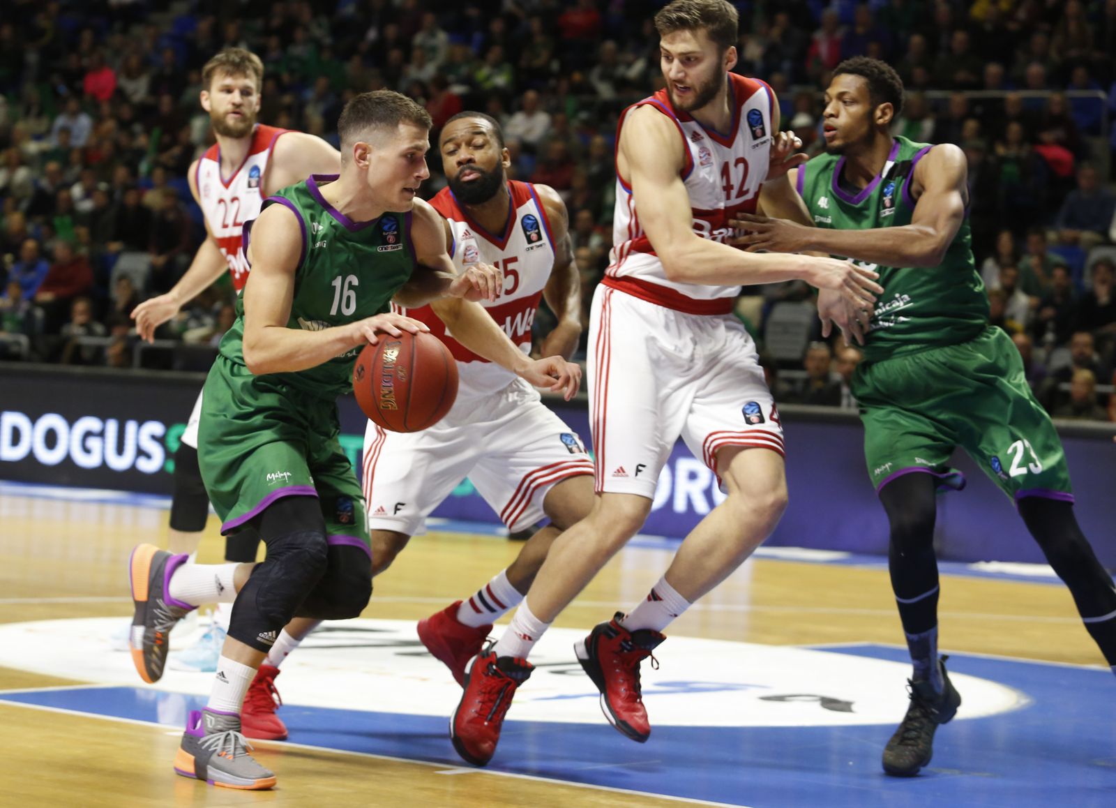 Imágenes del Unicaja-Bayern de Múnich