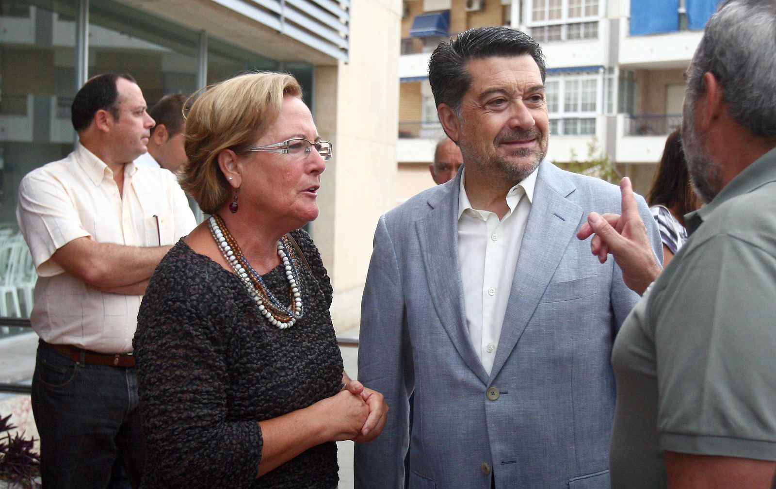 Javier Barrero, toda una vida ligado a la política onubense en imágenes