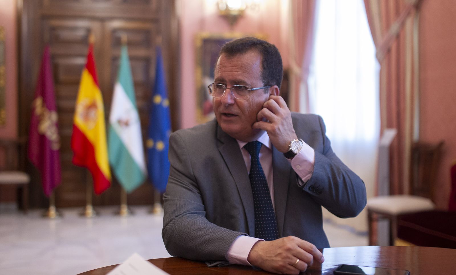 El delegado, Juan Carlos Cabrera, durante la entrevista.