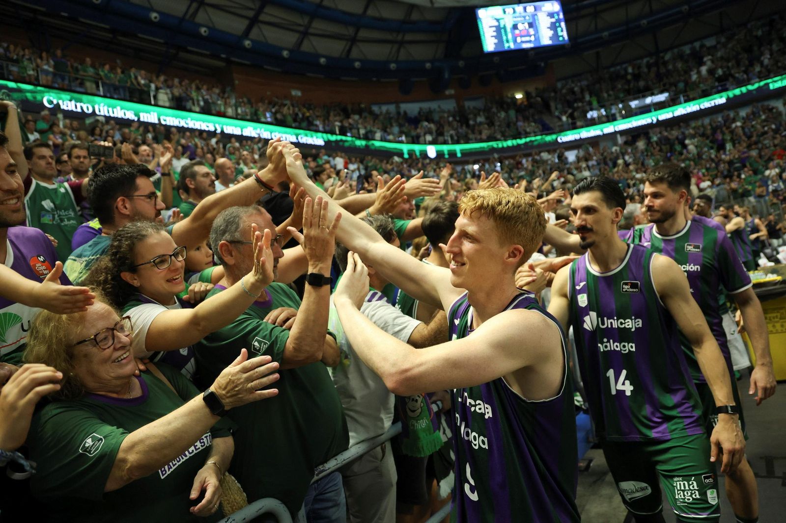 Piel de gallina con el adiós del Carpena al Unicaja