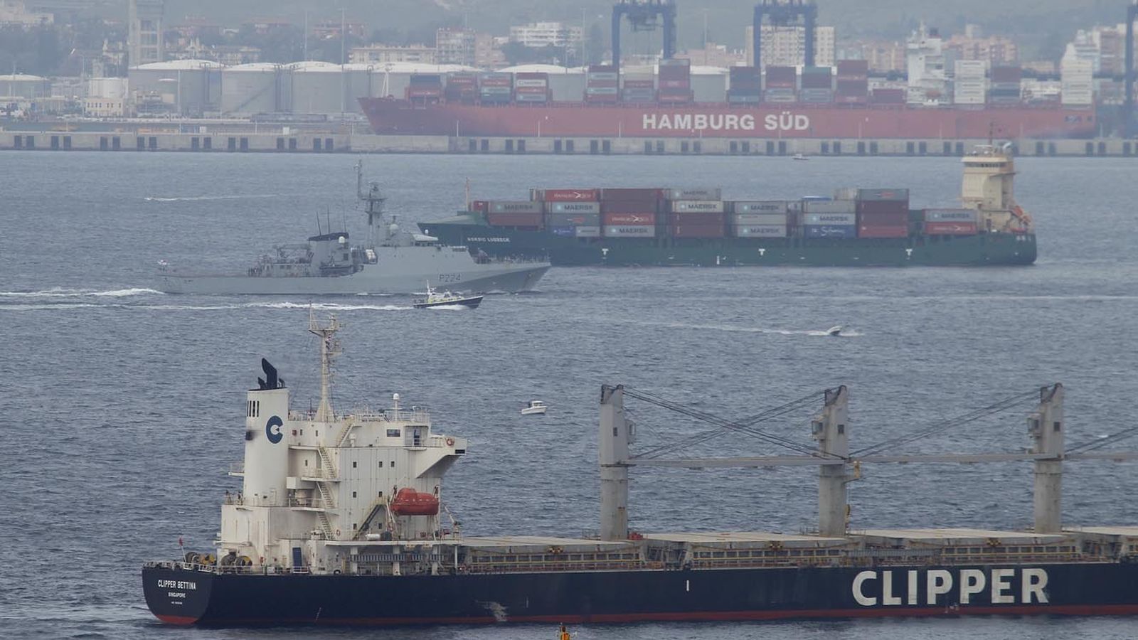 Las fotos del buque de guerra de la Royal Navy "HMS Trent" llegando a Gibraltar