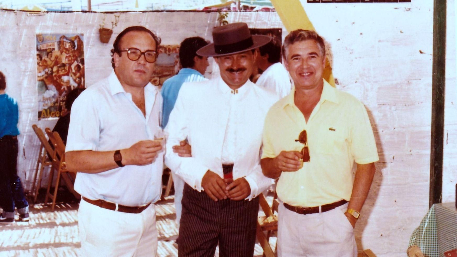 Pérez de Vargas, Santiago Sarmiento y Antonio López Canales, en la Feria de 1982.