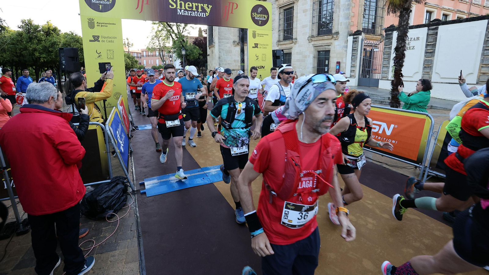 Búscate en la Sherry Maratón 2025 de Jerez (I)