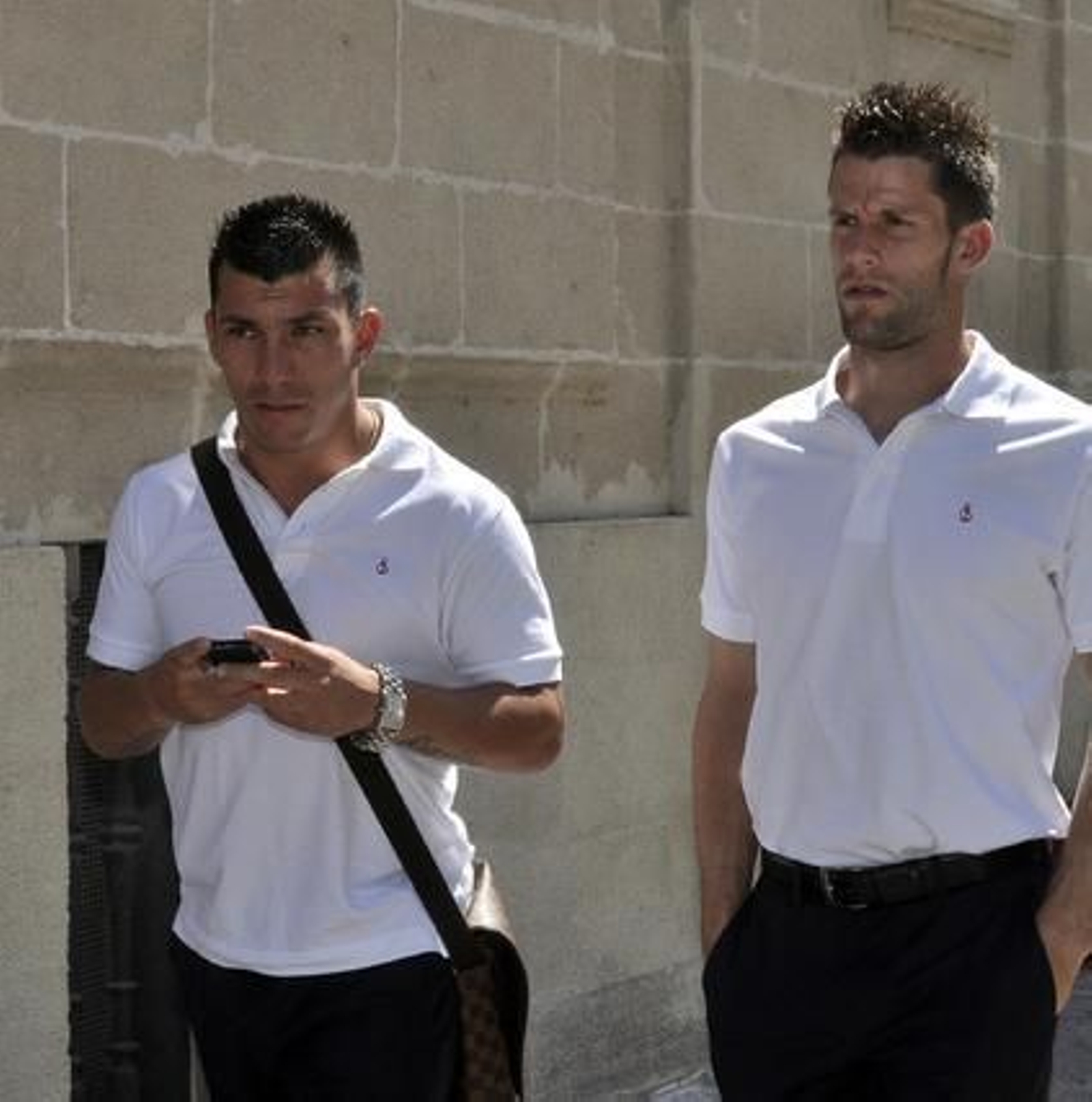 El jugador Medel junto al canterano Dani Jiménez.

Foto: Manuel Gómez