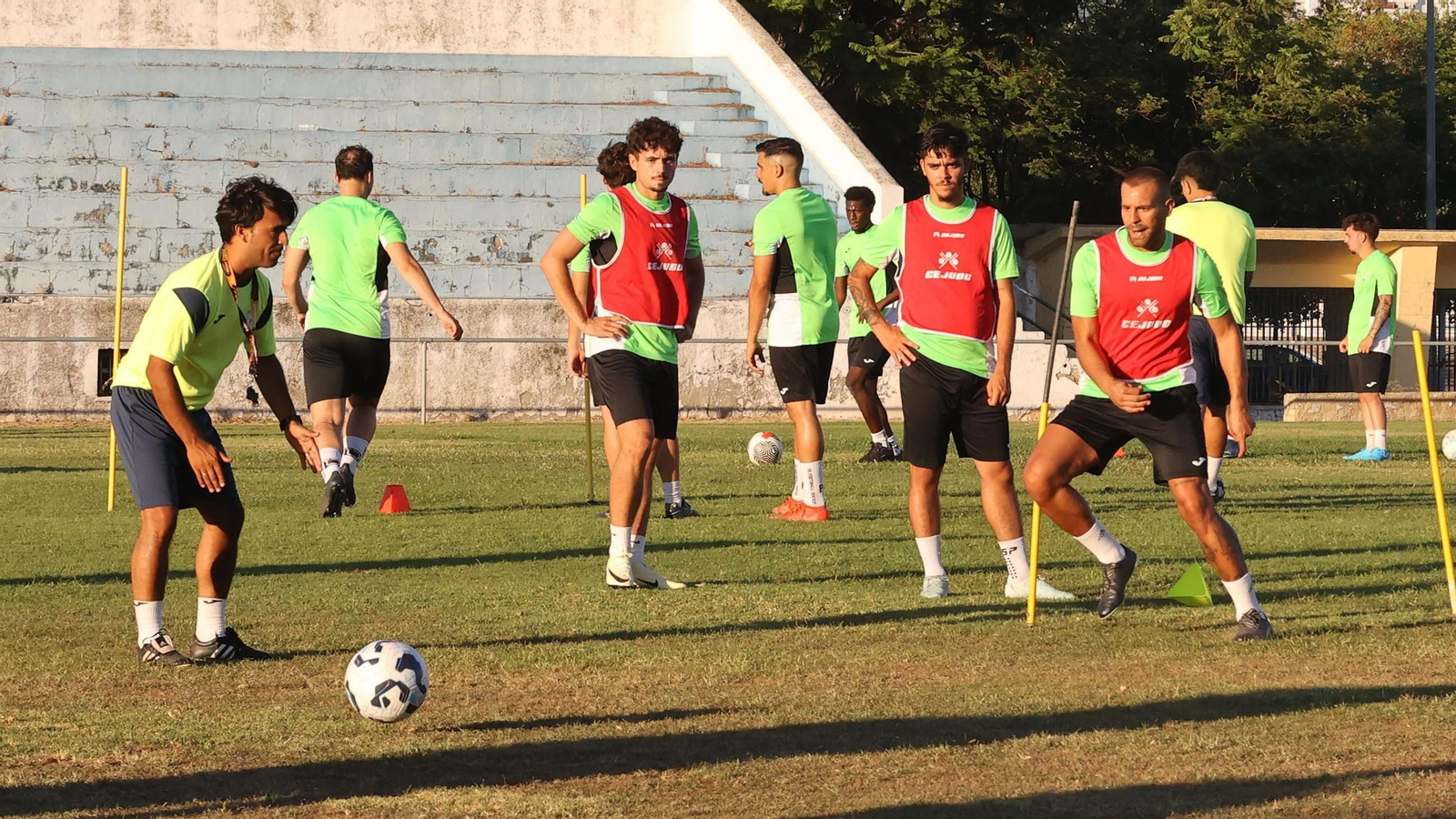 Entrenamiento Jerez Industrial 011.jpg