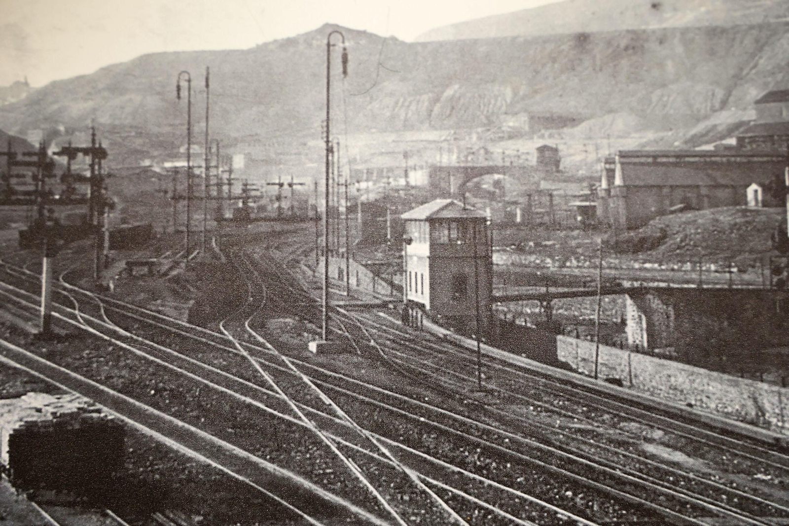 Imágenes de la exposición sobre la llegada del ferrocarril a Huelva, amigos del Río Tinto