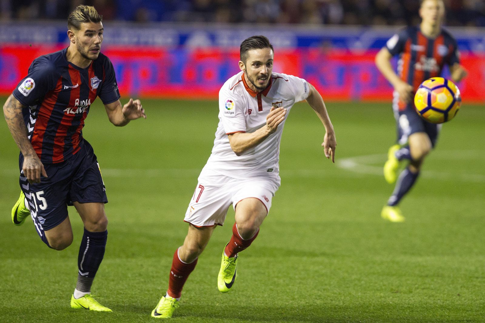 El Alavés-Sevilla, en imágenes
