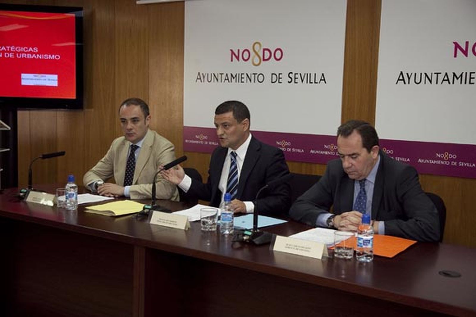 Urbanismo consensuará un libro de estilo para unificar el mobiliario del centro