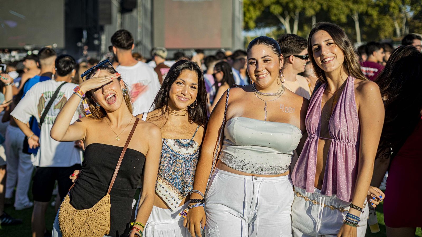 Búscate en las imágenes del jueves de Puro Latino 2024 en El Puerto