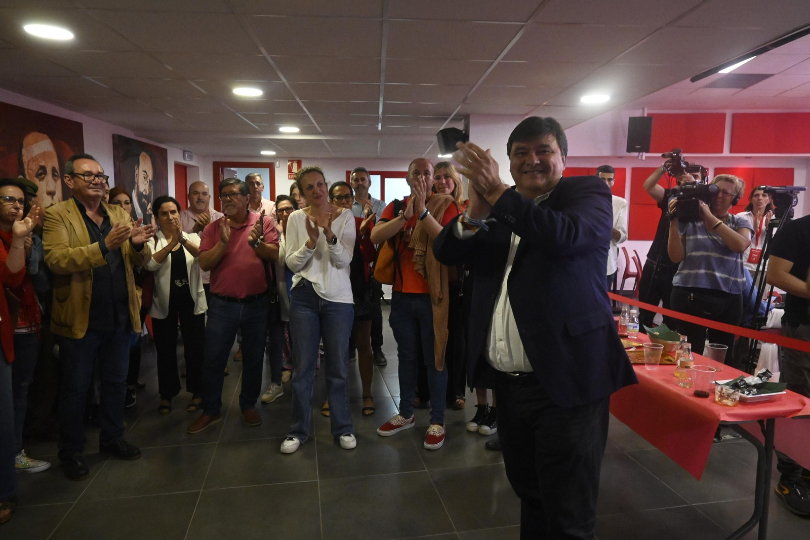 Imágenes del PSOE tras las elecciones municipales en Huelva