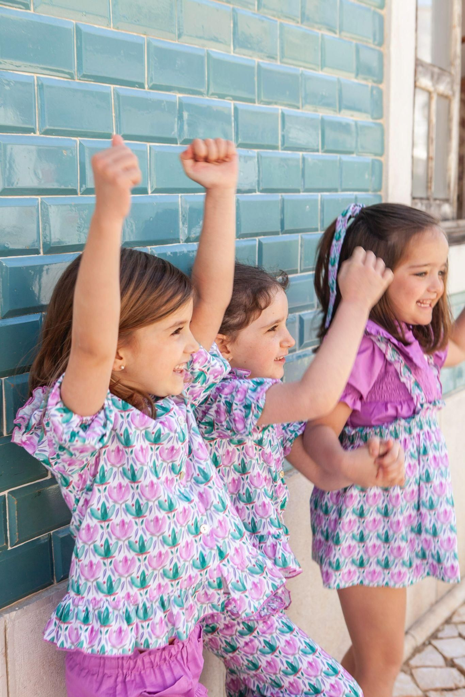 Algunos diseños de la firma de ropa infantil sevillana Mûnnu Collection.