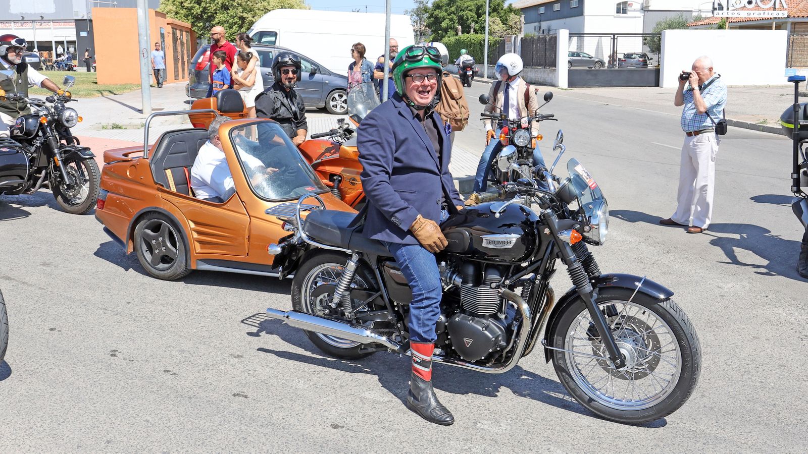 Búscate en el evento motero solidario "The Distinguished Gentleman´s Ride" en Jerez