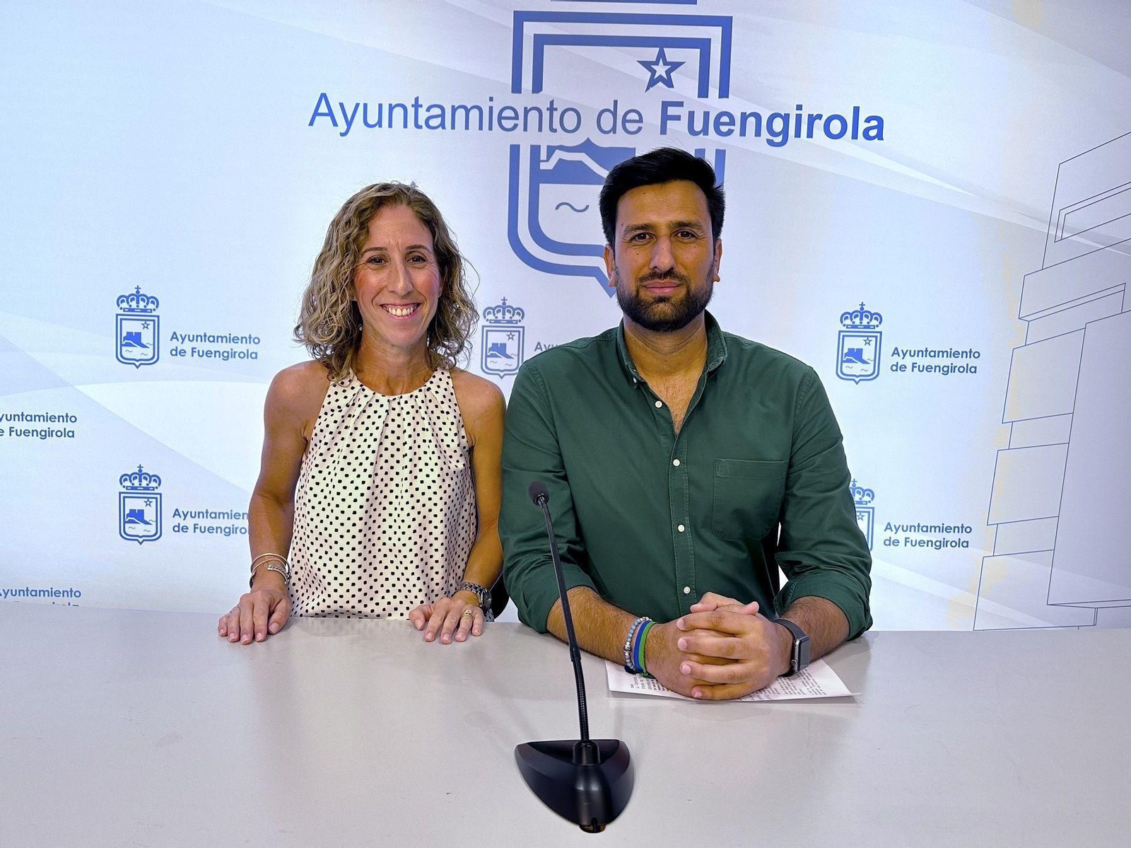 Los concejales del Ayuntamiento de Fuengirola Carmen Díaz e Isaac Vargas.