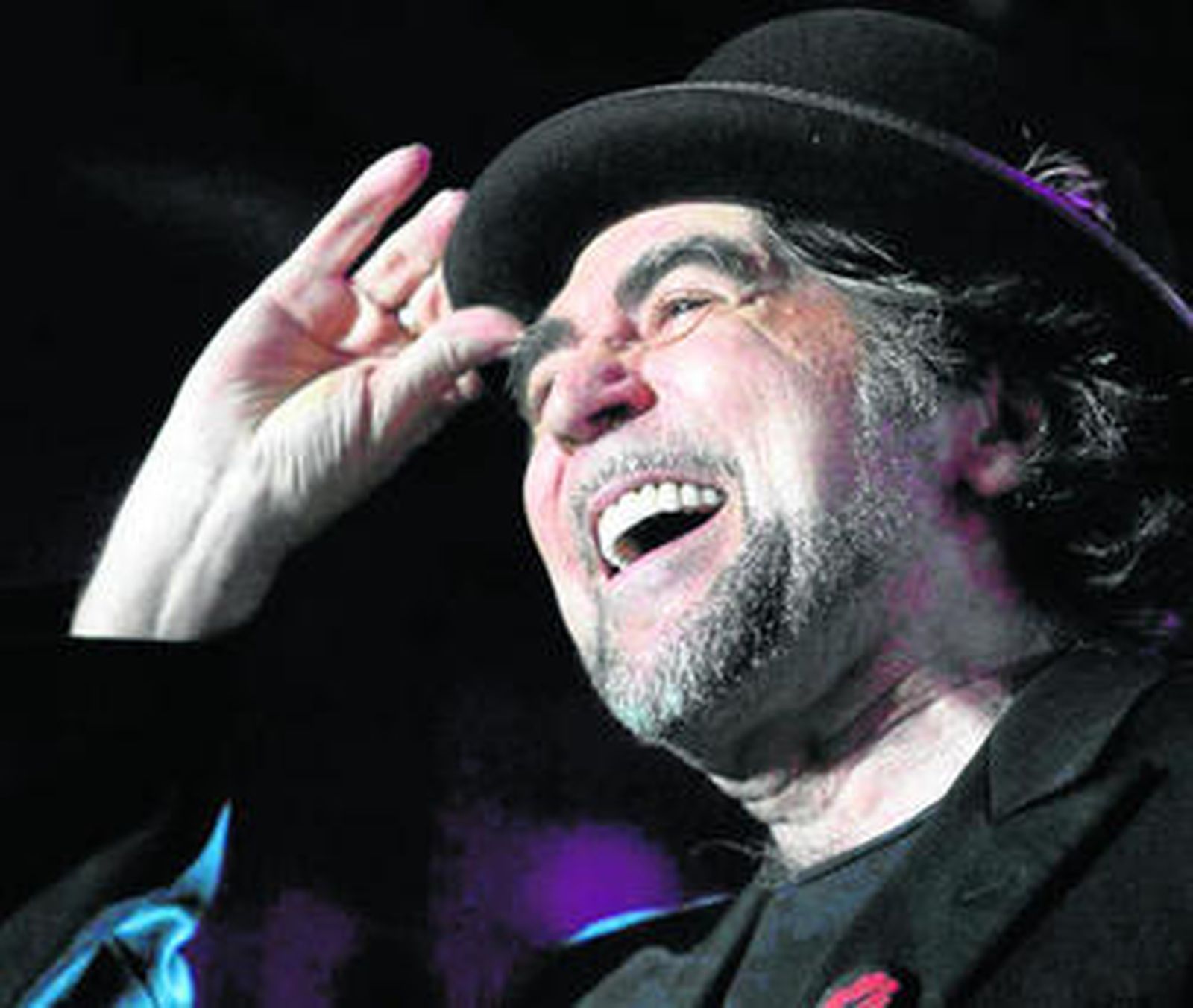 Joaquín Sabina, ayer, durante su concierto en el Auditorio Municipal de Málaga.