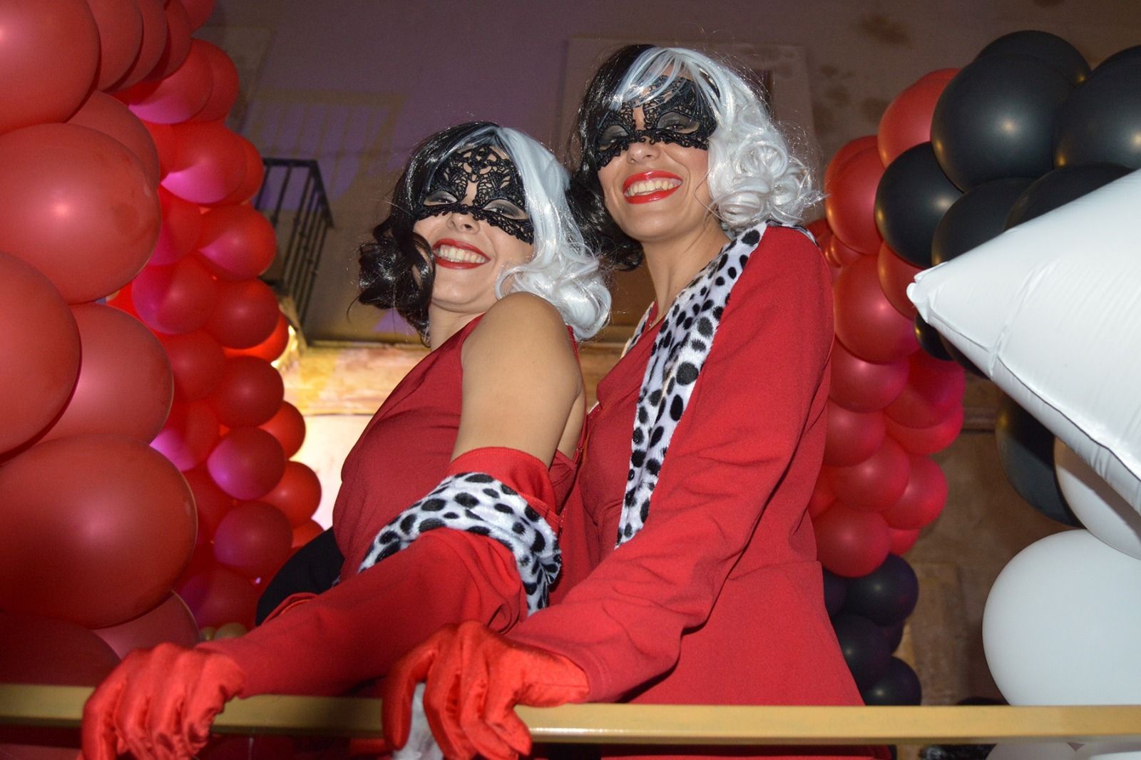 Búscate en la Cabalgata de Cruella de Vil en El Puerto