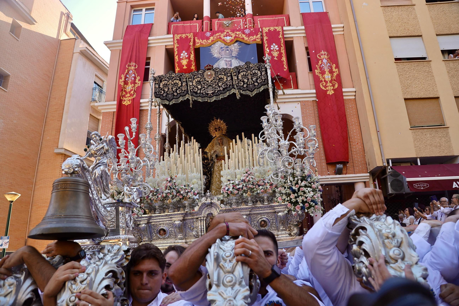 La procesión de la Virgen de la Paz, en fotos